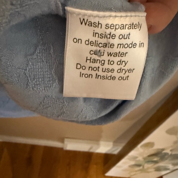 Chic Light Blue Embroidered Blouse - Picture 4 of 8